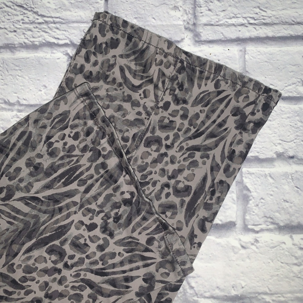 Pilcro Boot Cut Pants Womens X-Small Sz 0 Gray Leopard Mid Rise Animal Print - Picture 5 of 9